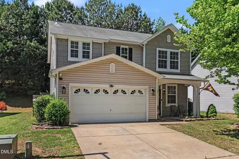 128 Smart Ct, Clayton, NC 27520