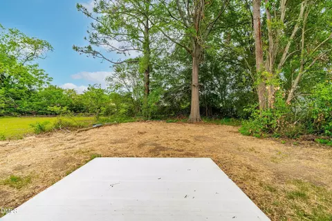 Exterior - 506 E Townsend St, Dunn, NC 28334 photo 3 of 4