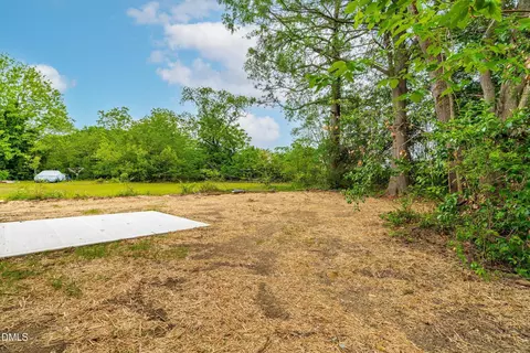 Exterior - 506 E Townsend St, Dunn, NC 28334 photo 4 of 4