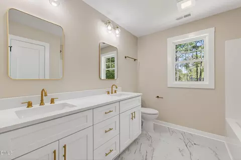 Bath - 219 Chase St #( 7), Eureka, NC 27830 photo 4 of 6