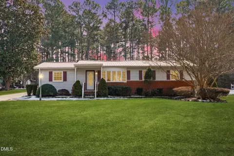 75 Crestview Rd, Siler City, NC 27344