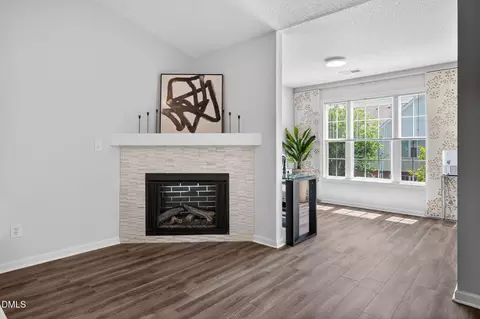 2400 Huntscroft Ln #202, Raleigh, NC 27617