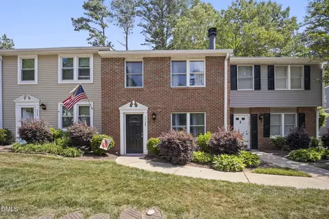 7728 Crown Crest Ct, Raleigh, NC 27615