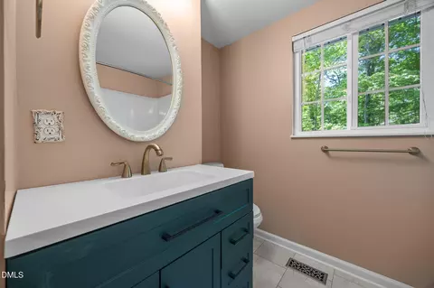 Bath - 4 Russet Ct, Durham, NC 27712 photo 2 of 5