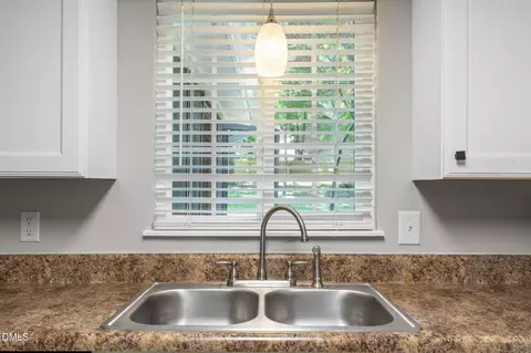 Kitchen - 4 Russet Ct, Durham, NC 27712 photo 2 of 4