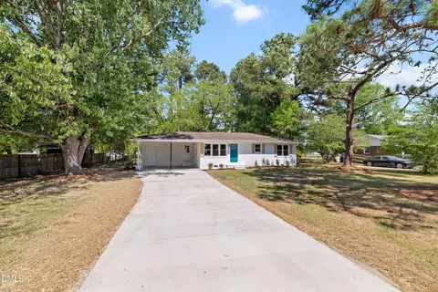 Exterior - 115 E Heath Ave, Smithfield, NC 27577 photo 1 of 8