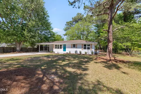 Exterior - 115 E Heath Ave, Smithfield, NC 27577 photo 2 of 8