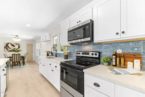 Kitchen - 115 E Heath Ave, Smithfield, NC 27577 photo 6 of 9