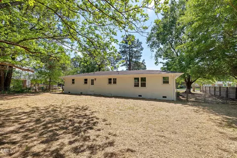 Exterior - 115 E Heath Ave, Smithfield, NC 27577 photo 7 of 8
