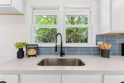 Kitchen - 115 E Heath Ave, Smithfield, NC 27577 photo 8 of 9