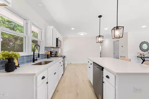Kitchen - 115 E Heath Ave, Smithfield, NC 27577 photo 5 of 9