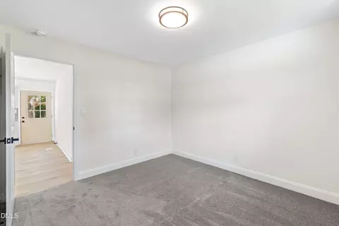 Bedroom - 115 E Heath Ave, Smithfield, NC 27577 photo 5 of 7