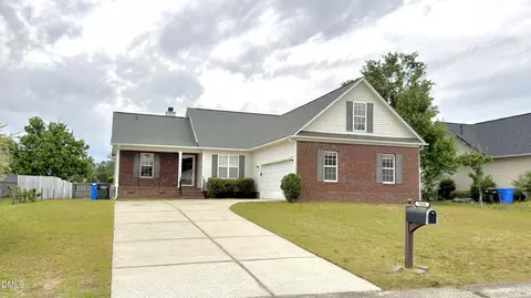 7636 Galena Dr, Fayetteville, NC 28314