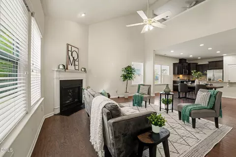 713 Harvest Point Dr, Fuquay Varina, NC 27526