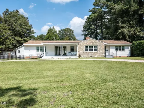 110 W Parker St, Smithfield, NC 27577