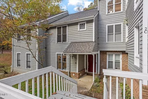 100 Hunting Chase #1D, Cary, NC 27513