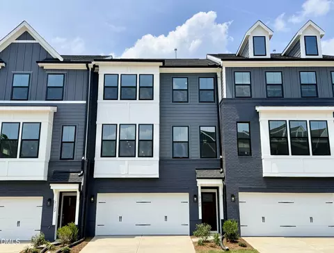 2120 Pink Peony Cir #152, Durham, NC 27703