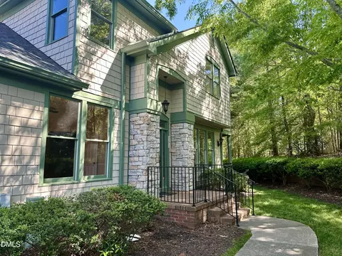 102 Presque Isle Ln #BLDG 100, Chapel Hill, NC 27514