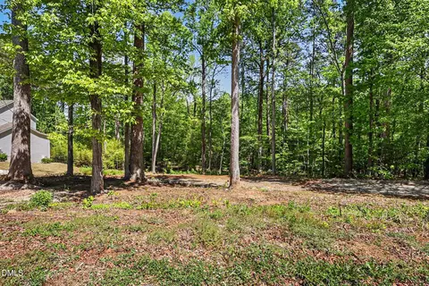 810 SW Maynard Rd, Cary, NC 27511