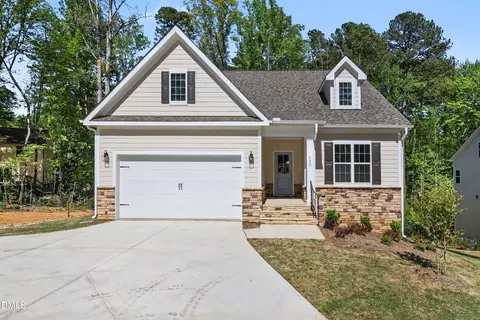 902 SW Maynard Rd, Cary, NC 27511