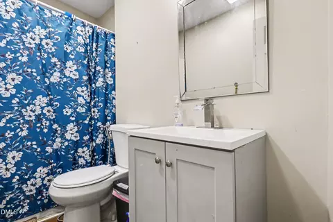 Bath - 518 E Townsend St, Dunn, NC 28334 photo 2 of 2