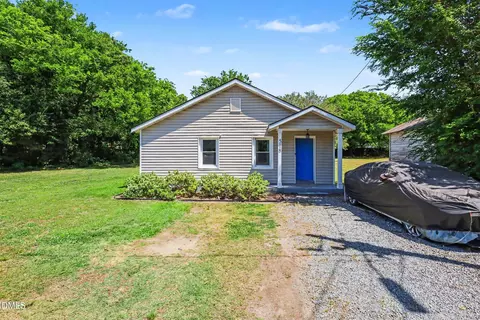 518 E Townsend St, Dunn, NC 28334