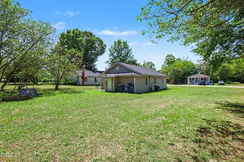 Exterior - 518 E Townsend St, Dunn, NC 28334 photo 4 of 5