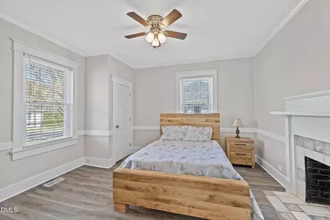 403 W E St, Erwin, NC 28339 photo 10