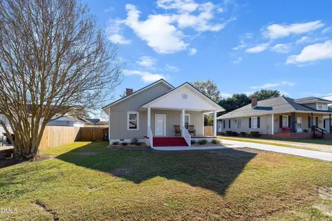 403 W E St, Erwin, NC 28339 photo 2