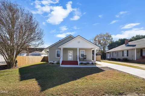 403 W E St, Erwin, NC 28339 photo 3