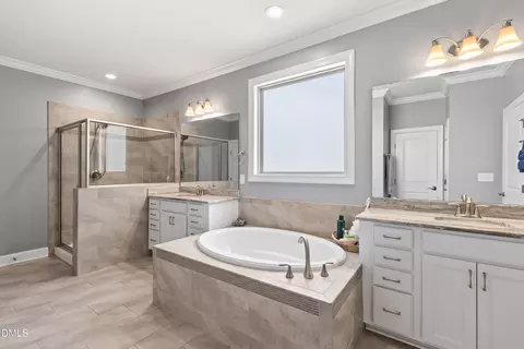 Bath - 1812 Capstone Dr, Durham, NC 27713 photo 3 of 3