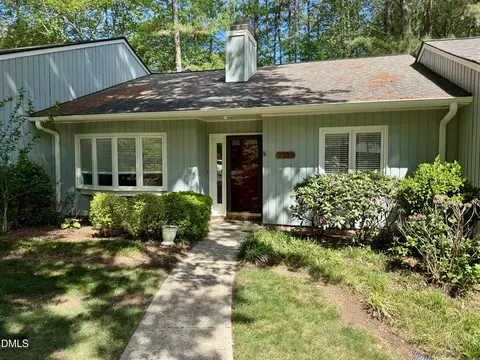 7925 Brown Bark Pl, Raleigh, NC 27615
