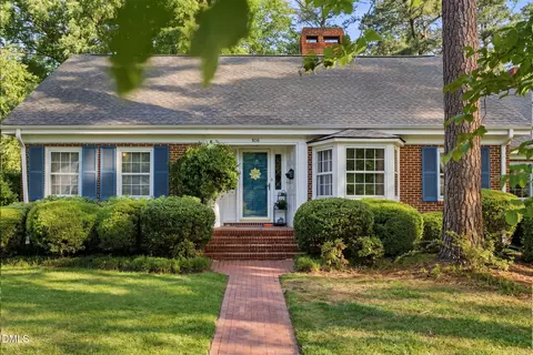 806 S 1st St, Smithfield, NC 27577