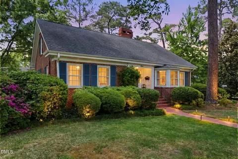 806 S 1st St, Smithfield, NC 27577