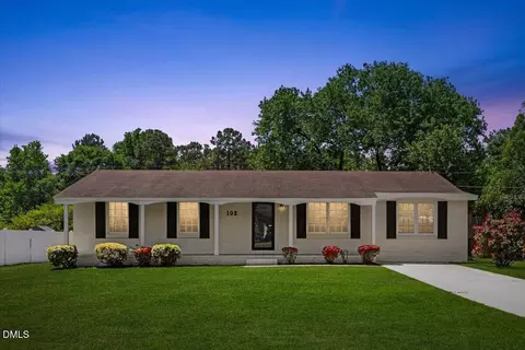 102 Queen Guenevere Trl, Garner, NC 27529