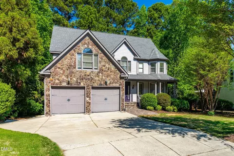 128 Wheatsbury Dr, Cary, NC 27513