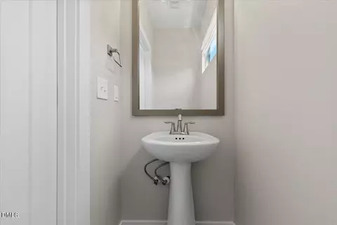 Bath - 412 Commonwealth St, Durham, NC 27703 photo 1 of 5