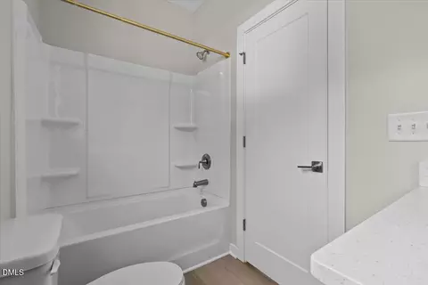 Bath - 412 Commonwealth St, Durham, NC 27703 photo 5 of 5
