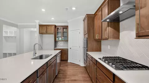 Kitchen - 19 E Fire Opal Ct, Clayton, NC 27520 photo 2 of 4
