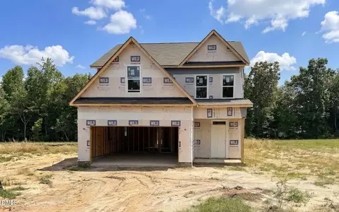 588 Springtooth Dr, Zebulon, NC 27597