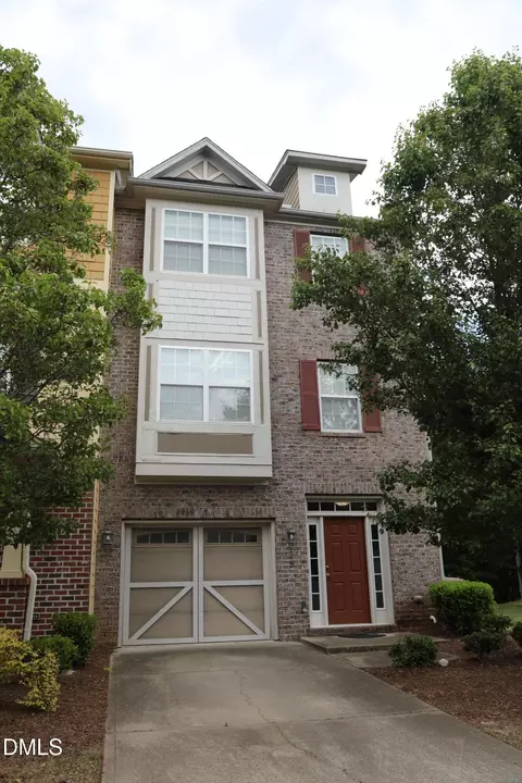 210 Linden Park Ln, Cary, NC 27519