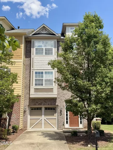 210 Linden Park Ln, Cary, NC 27519