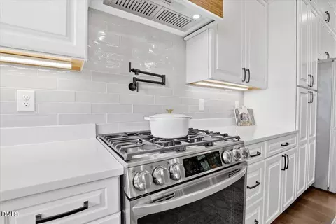 Kitchen - 5000 W Nc 97, Spring Hope, NC 27882 photo 6 of 10