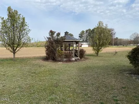 Exterior - 736 Core Rd, Dunn, NC 28334 photo 5 of 9