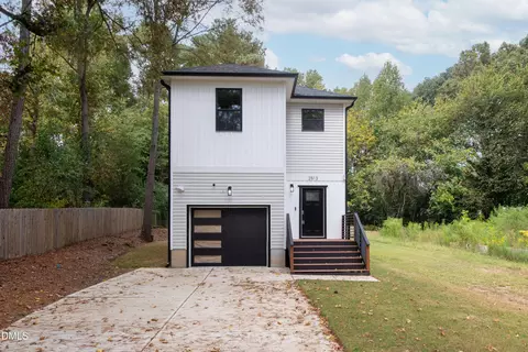 2513 Rochelle St, Durham, NC 27703