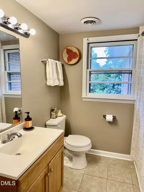Bath - 3120 Gibson Rd, Durham, NC 27703 photo 2 of 3