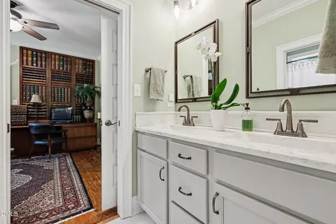 Bath - 1724 River Bend Ln, Raleigh, NC 27610 photo 4 of 5