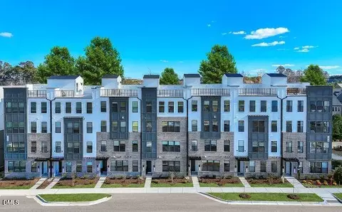 605 Hedrick Ridge Rd #105, Cary, NC 27519