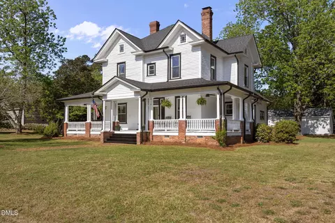 1200 S 10th St, Lillington, NC 27546