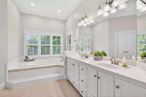 Bath - 103 Trident Ct, Cary, NC 27518 photo 2 of 9